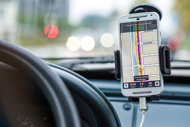 Navigating with Maps and GPS